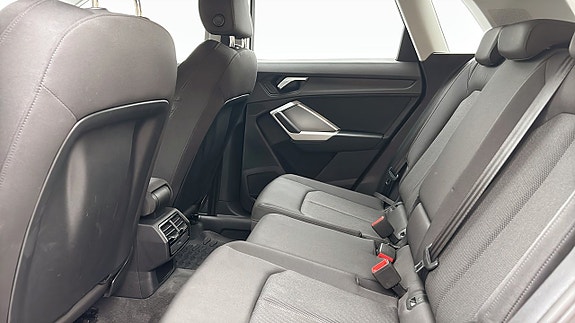 Audi Q3 11 of 13