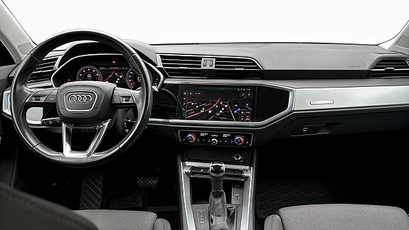 Audi Q3 10 of 13