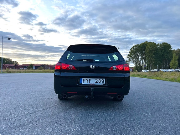 Honda Accord 4 of 21