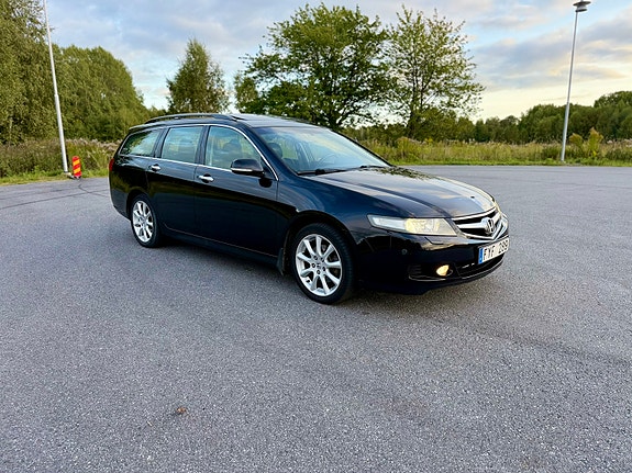 Honda Accord 7 of 21