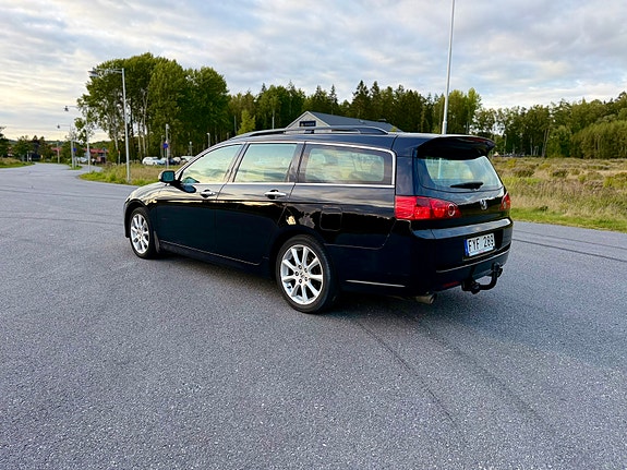Honda Accord 3 of 21