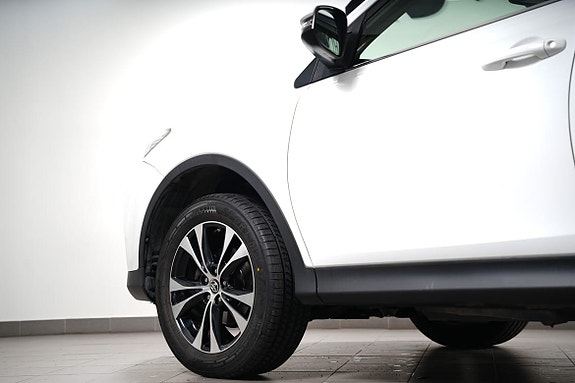 Toyota RAV4 15 of 30
