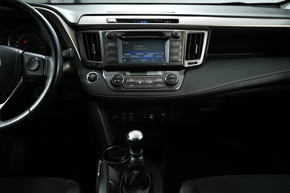 Toyota RAV4 25 of 30