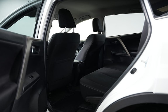 Toyota RAV4 22 of 30