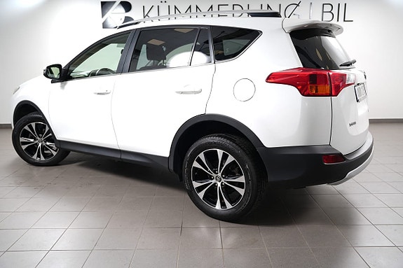 Toyota RAV4 12 of 30
