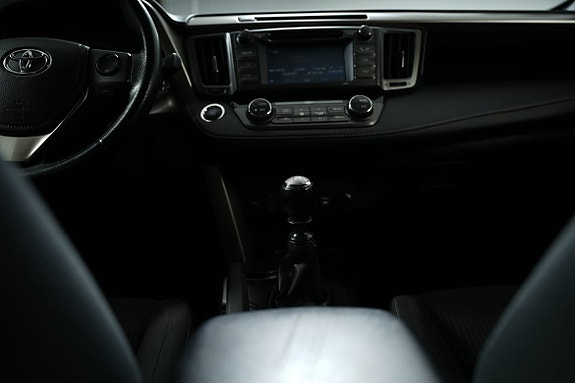 Toyota RAV4 24 of 30