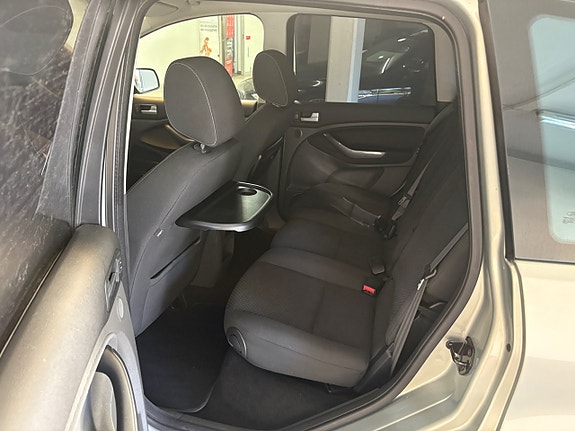 Ford C-Max 18 of 19