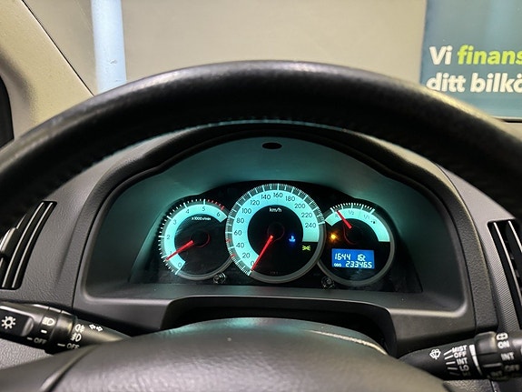 Toyota Corolla Verso 15 of 19