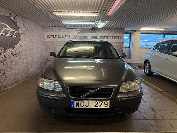 Volvo S60 2 of 14