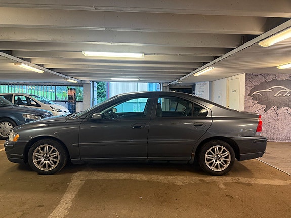 Volvo S60 13 of 14