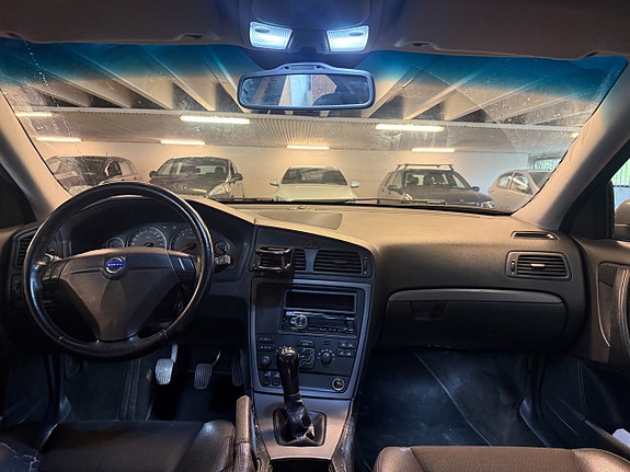 Volvo S60 11 of 14