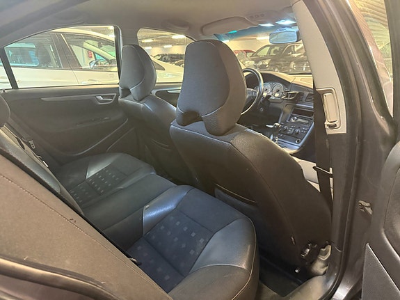 Volvo S60 9 of 14