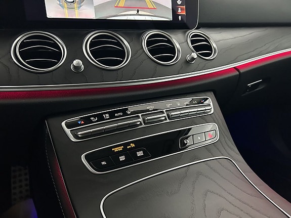 Mercedes-Benz E 220 d 15 of 19