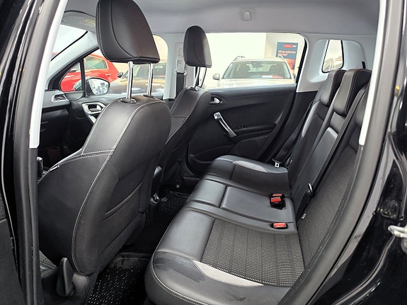 Peugeot 2008 8 of 18