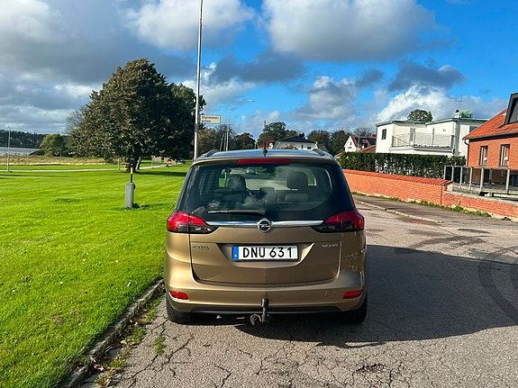 Opel Zafira Tourer 5 of 12