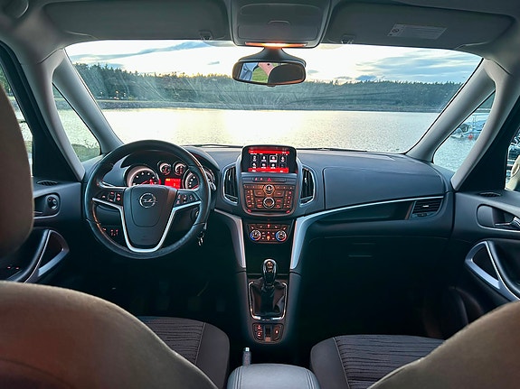 Opel Zafira Tourer 12 of 12