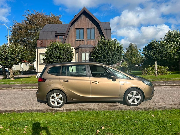 Opel Zafira Tourer 7 of 12