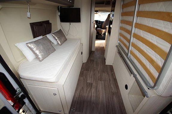 Chausson *5.99m*Dieselvärmare*Solceller*Euro6*Inverter*2x TV 13 of 26