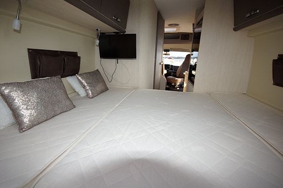 Chausson *5.99m*Dieselvärmare*Solceller*Euro6*Inverter*2x TV 12 of 26