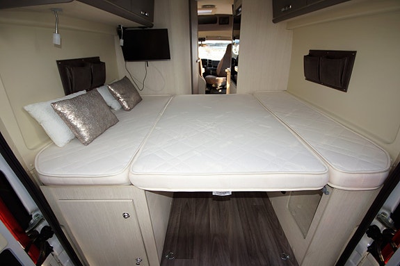 Chausson *5.99m*Dieselvärmare*Solceller*Euro6*Inverter*2x TV 11 of 26