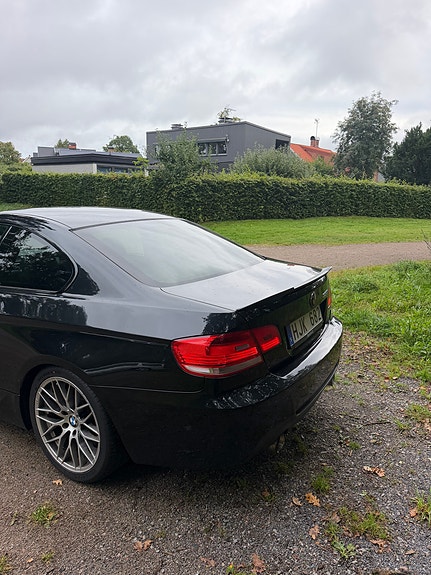 BMW 335i 4 of 8