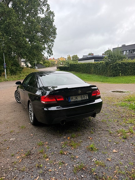 BMW 335i 3 of 8