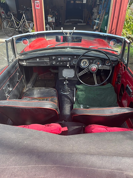 MG MGB 3 of 6