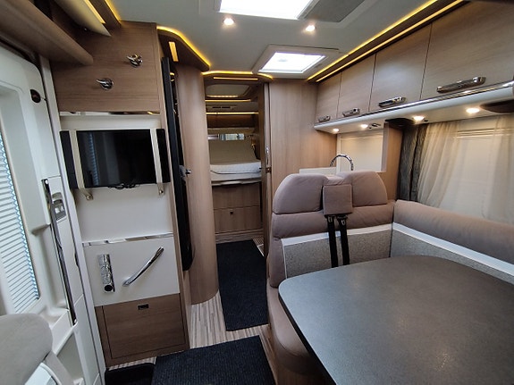 Carthago Malibu 440 QB Queesbed solceller AC Taksäng 3500 kg 5 of 30