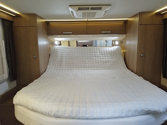Carthago Malibu 440 QB Queesbed solceller AC Taksäng 3500 kg 8 of 30