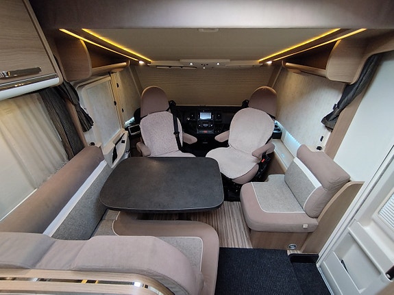 Carthago Malibu 440 QB Queesbed solceller AC Taksäng 3500 kg 6 of 30
