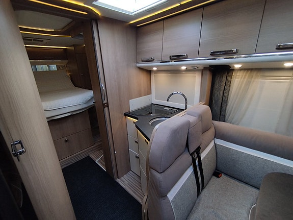 Carthago Malibu 440 QB Queesbed solceller AC Taksäng 3500 kg 28 of 30