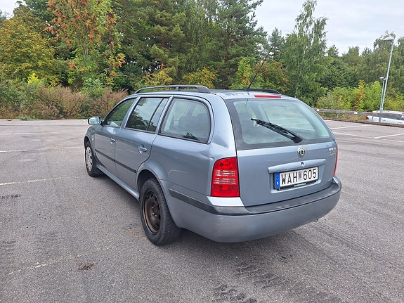 Skoda Octavia 6 of 11