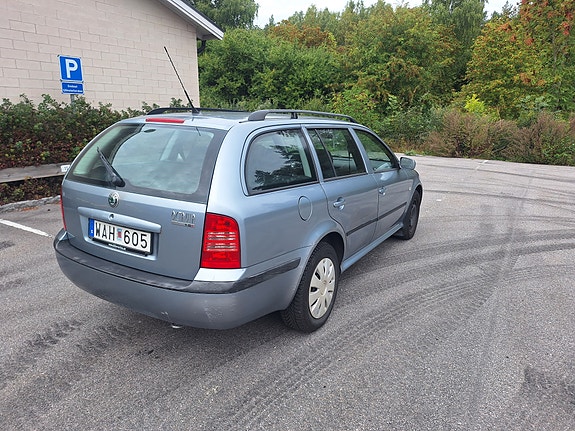 Skoda Octavia 3 of 11