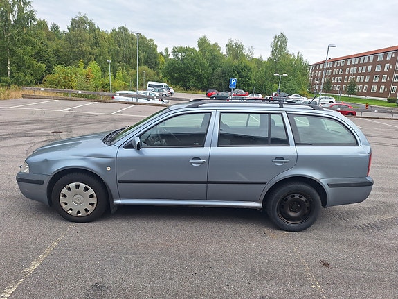Skoda Octavia 5 of 11