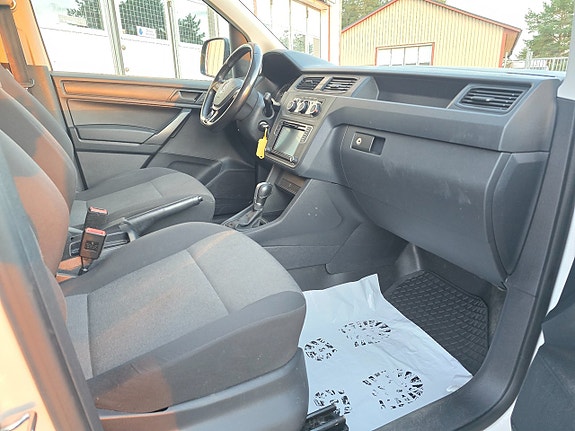 Volkswagen Caddy Maxi 12 of 18