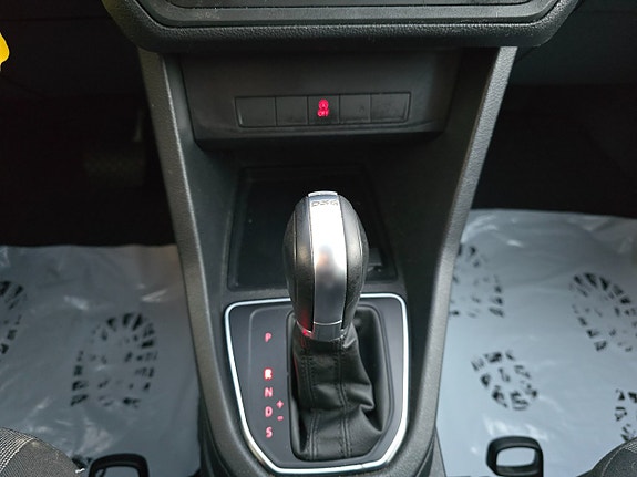 Volkswagen Caddy Maxi 18 of 18