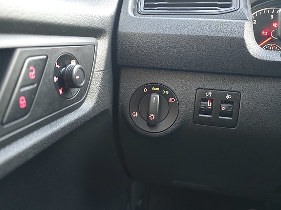 Volkswagen Caddy Maxi 14 of 18