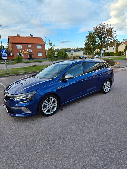 Renault Megane IV 2 of 7