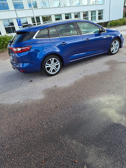 Renault Megane IV 4 of 7