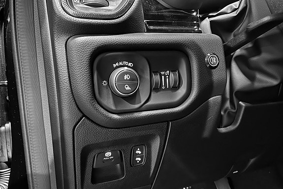 Dodge RAM 1500 29 of 30
