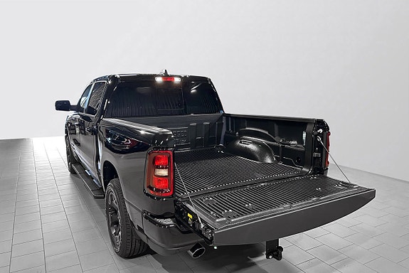 Dodge RAM 1500 12 of 30