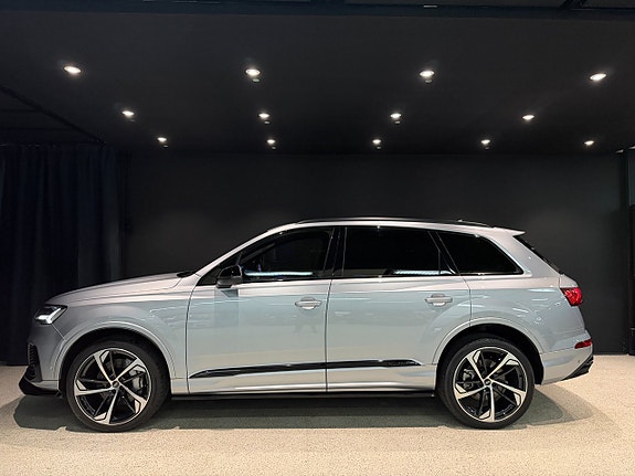 Audi Q7 3 of 22