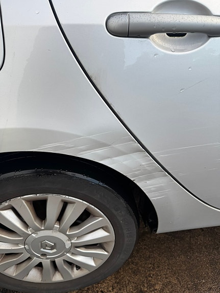 Renault Clio 14 of 14