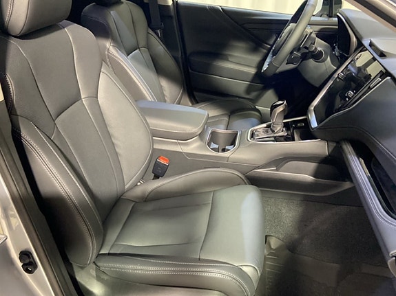 Subaru Outback 3 of 19