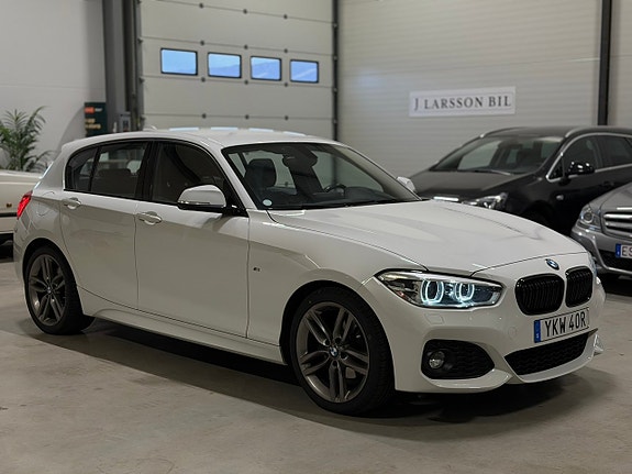BMW 120i 2 of 18
