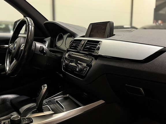 BMW 120i 13 of 18