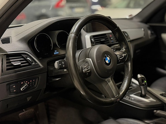 BMW 120i 8 of 18
