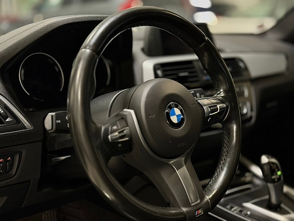 BMW 120i 9 of 18