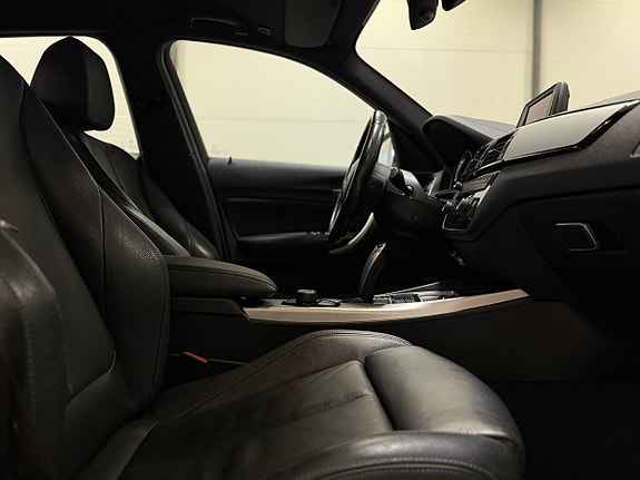 BMW 120i 12 of 18