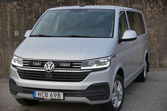 Volkswagen Caravelle 10 of 30